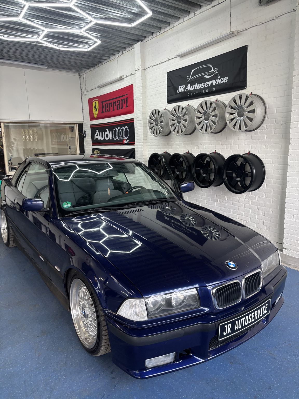 BMW E36 Cabrio bij binnenkomst