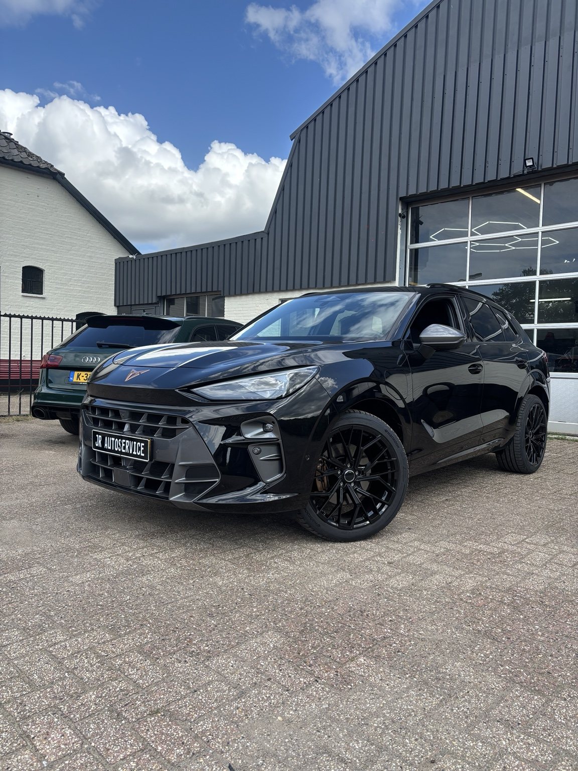 Zwarte CUPRA Terramar bij JR Autoservice