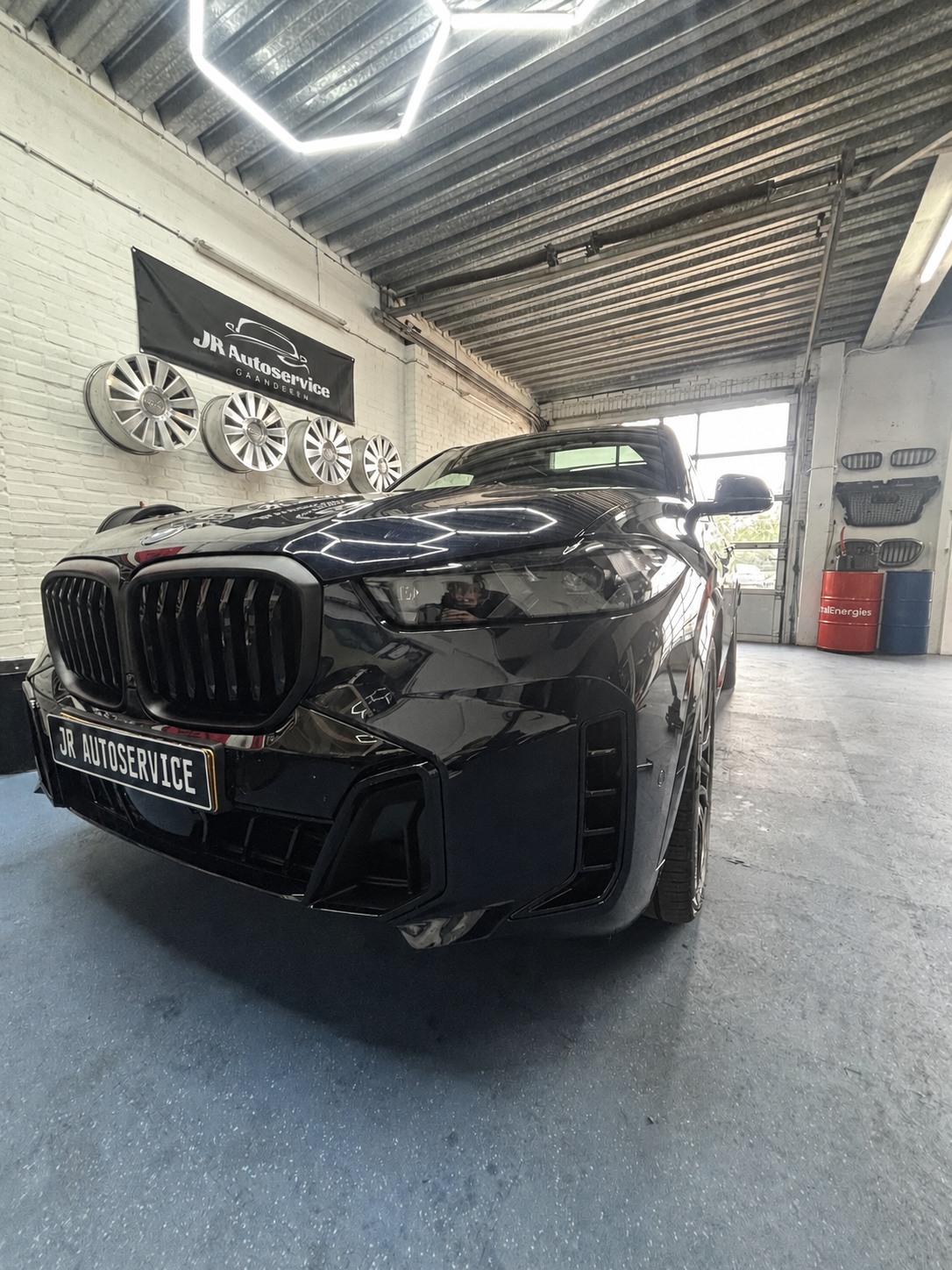 BMW X5 voor montage van spoorverbreders, voorzijde